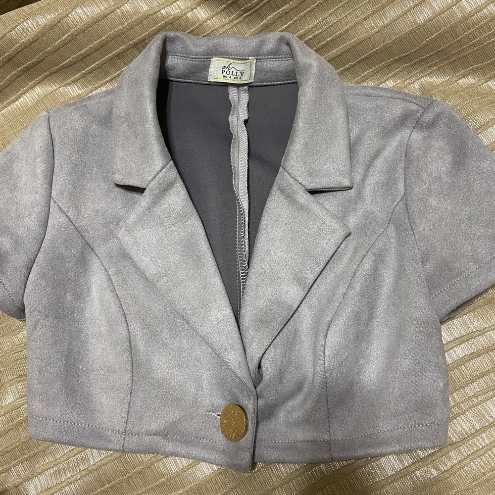 Small cropped blazer